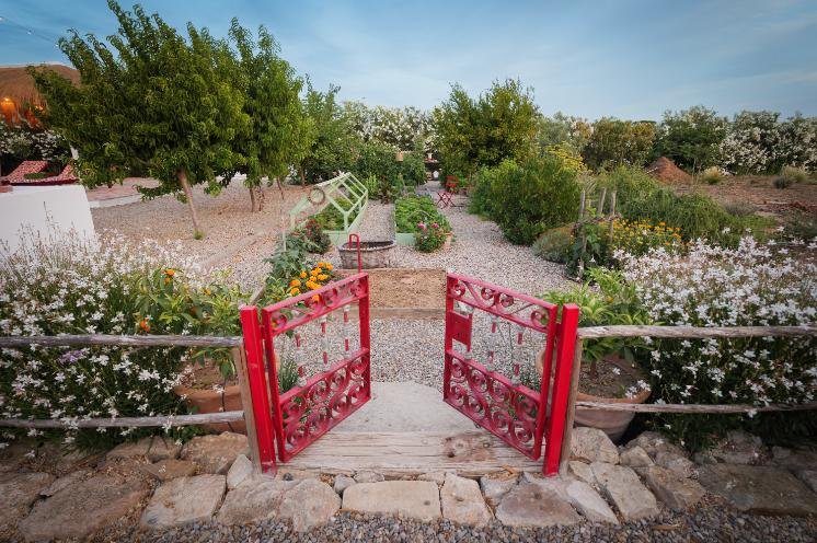 Vegetación y jardín de la Finca La Arbolea
